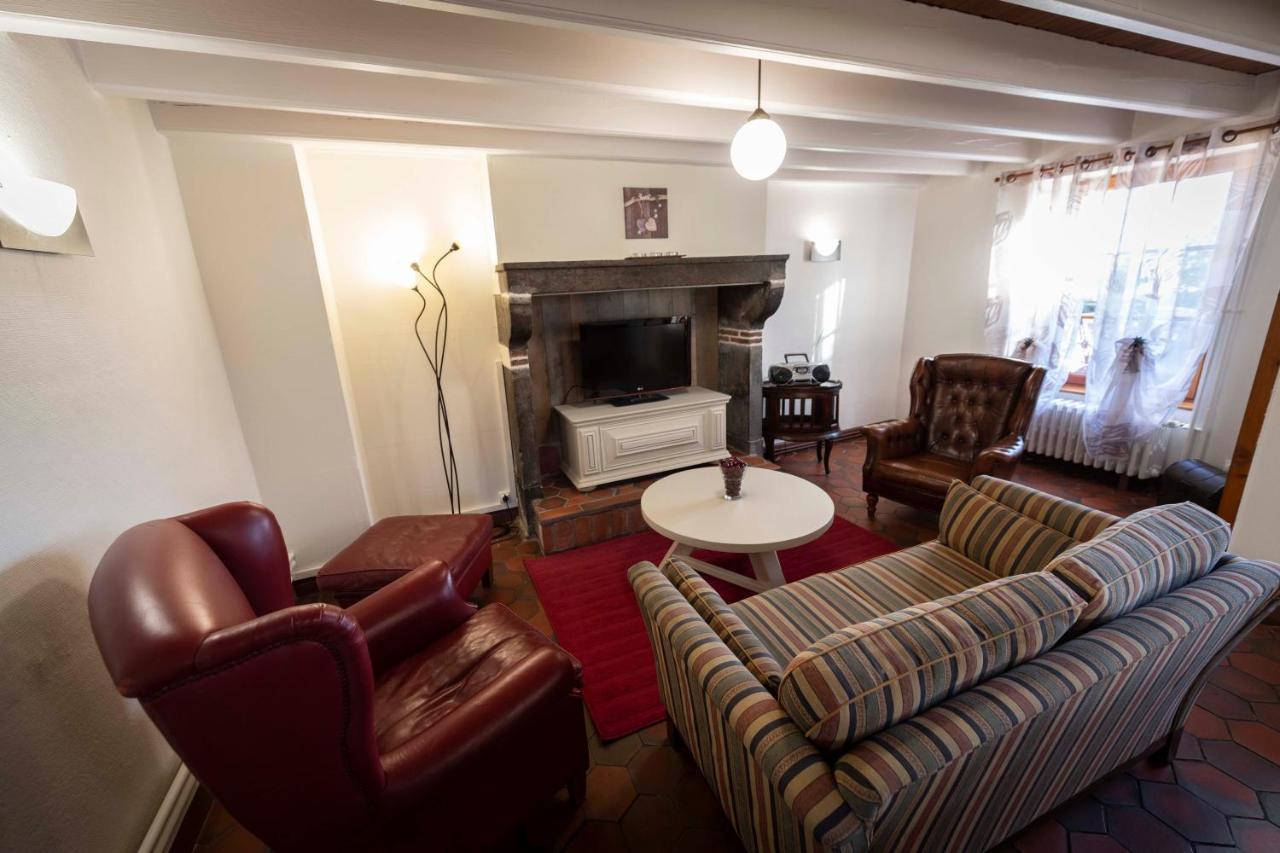 Maison D'Hote La Grange Aux Ayres Olloix Esterno foto
