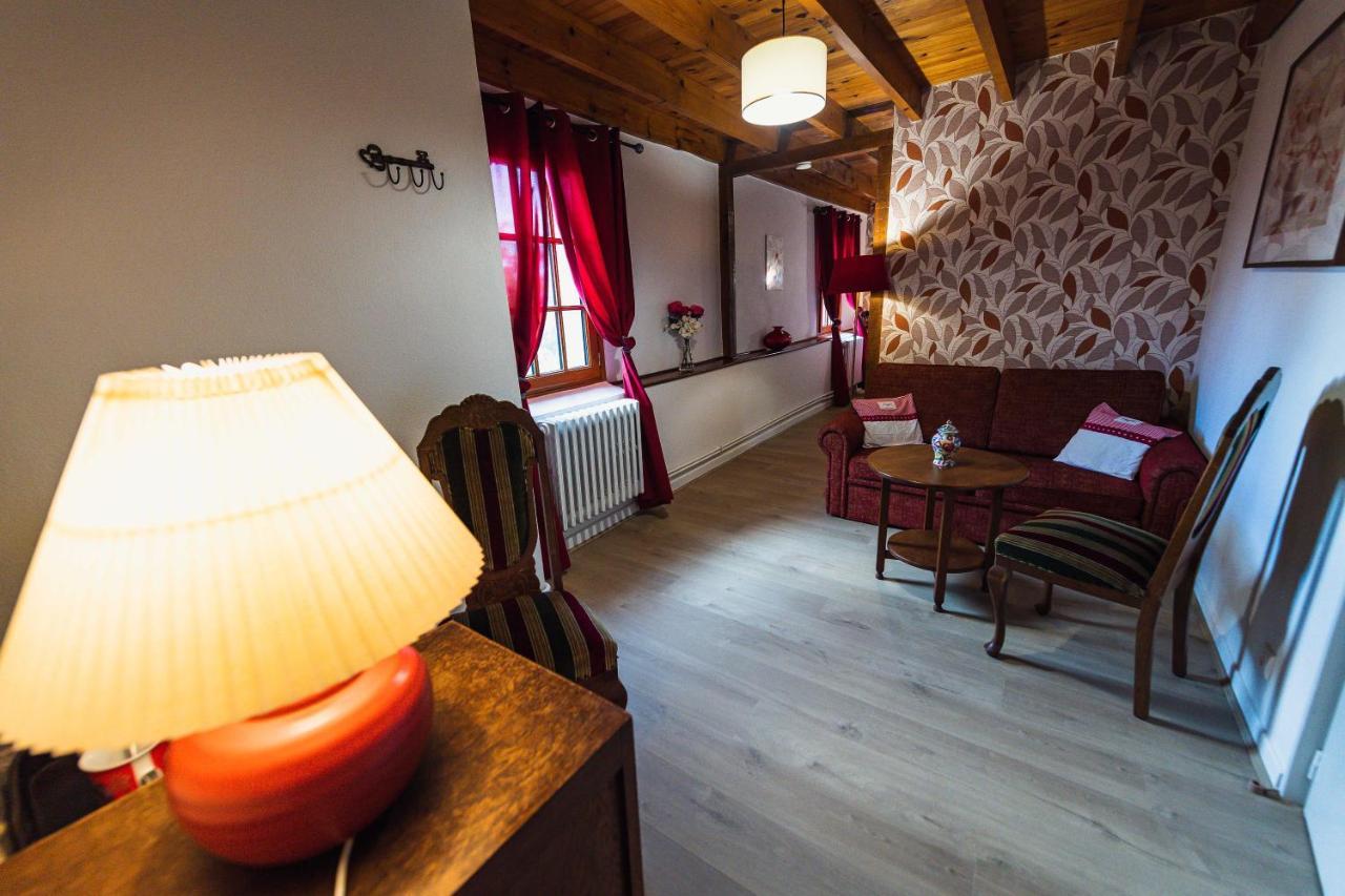 Maison D'Hote La Grange Aux Ayres Olloix Esterno foto