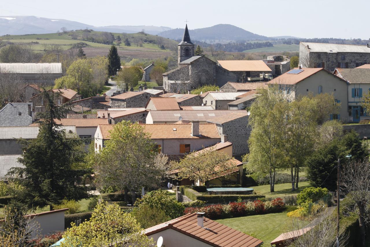 Maison D'Hote La Grange Aux Ayres Olloix Esterno foto